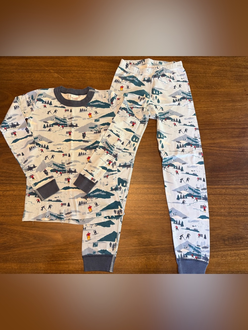Hanna Andersson Kids Ski Mountain Pajama Set - Size 10